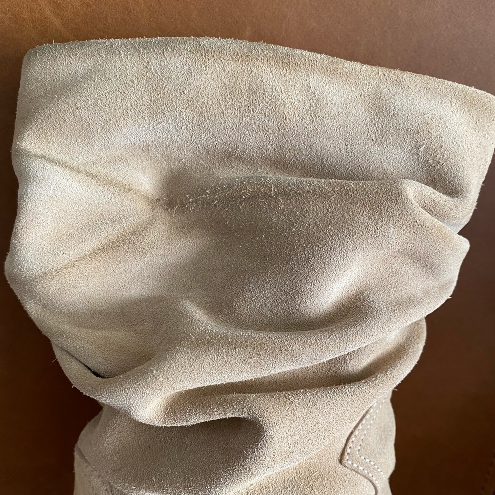 Louis Vuitton Safari Suede Booties - Picture 11 of 14